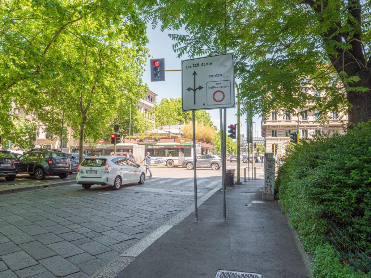 The Best Rent - Spacious One-Bedroom Apartment In Moscova District Milano Eksteriør billede