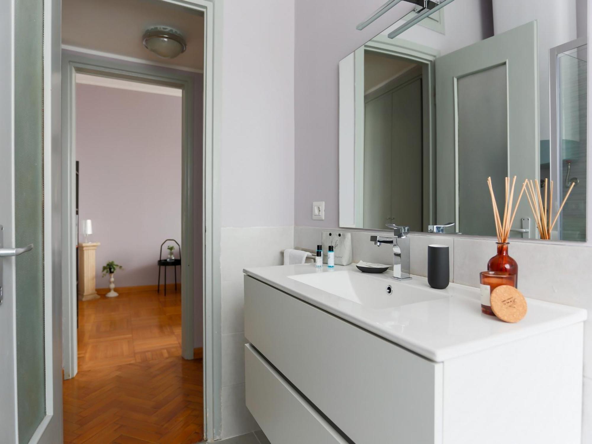 The Best Rent - Spacious One-Bedroom Apartment In Moscova District Milano Eksteriør billede